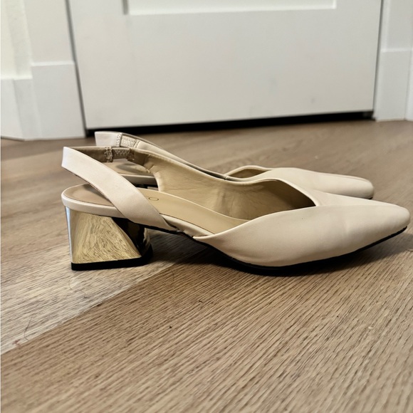 Franco Sarto Women's Elegant Cream Heels - Picture 10 of 12